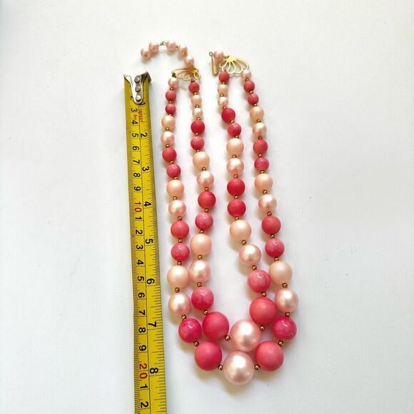 Pink beaded double strand vintage necklace - Picture 7 of 7